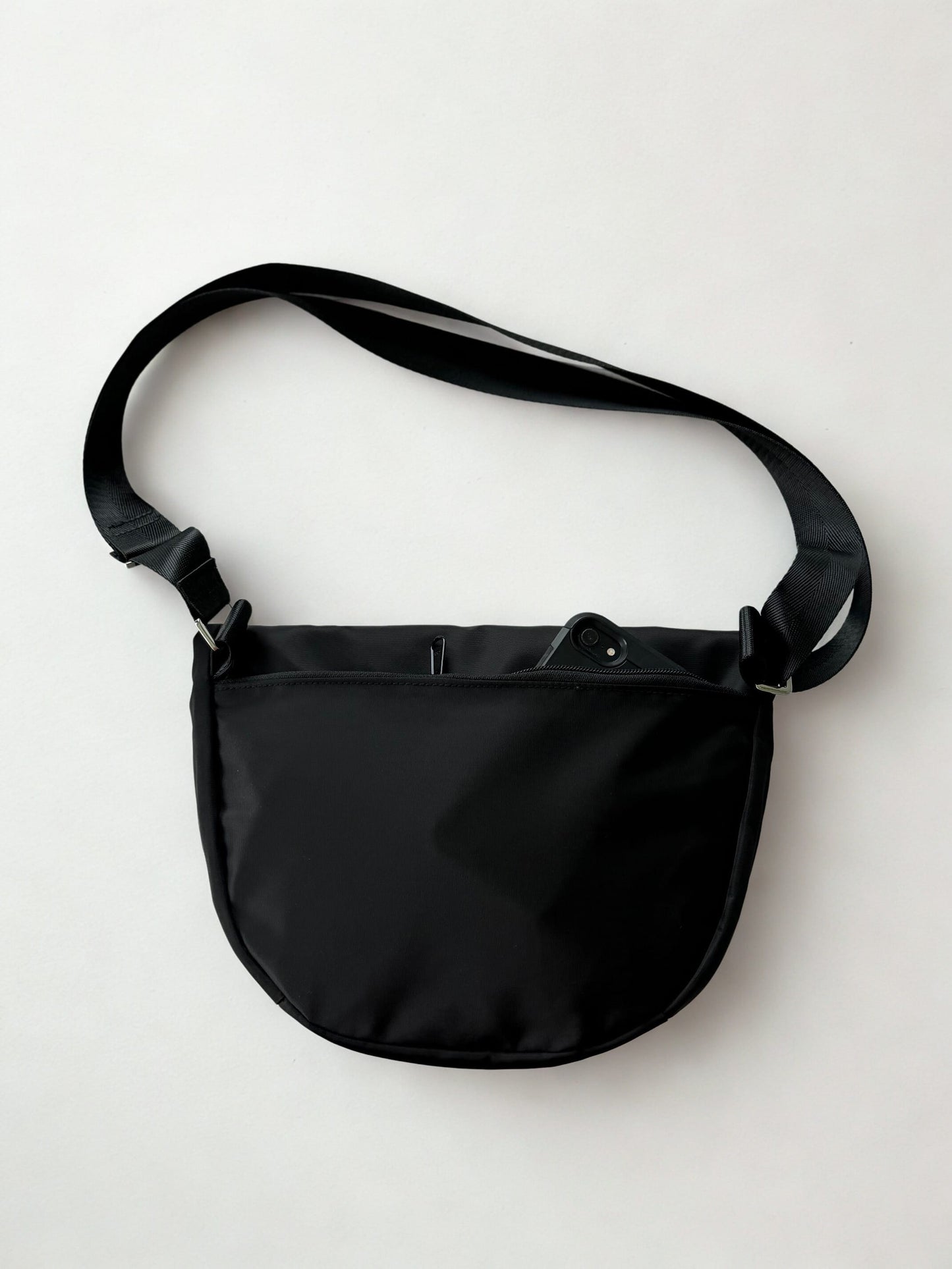 Smiley Bag exterior back pocket