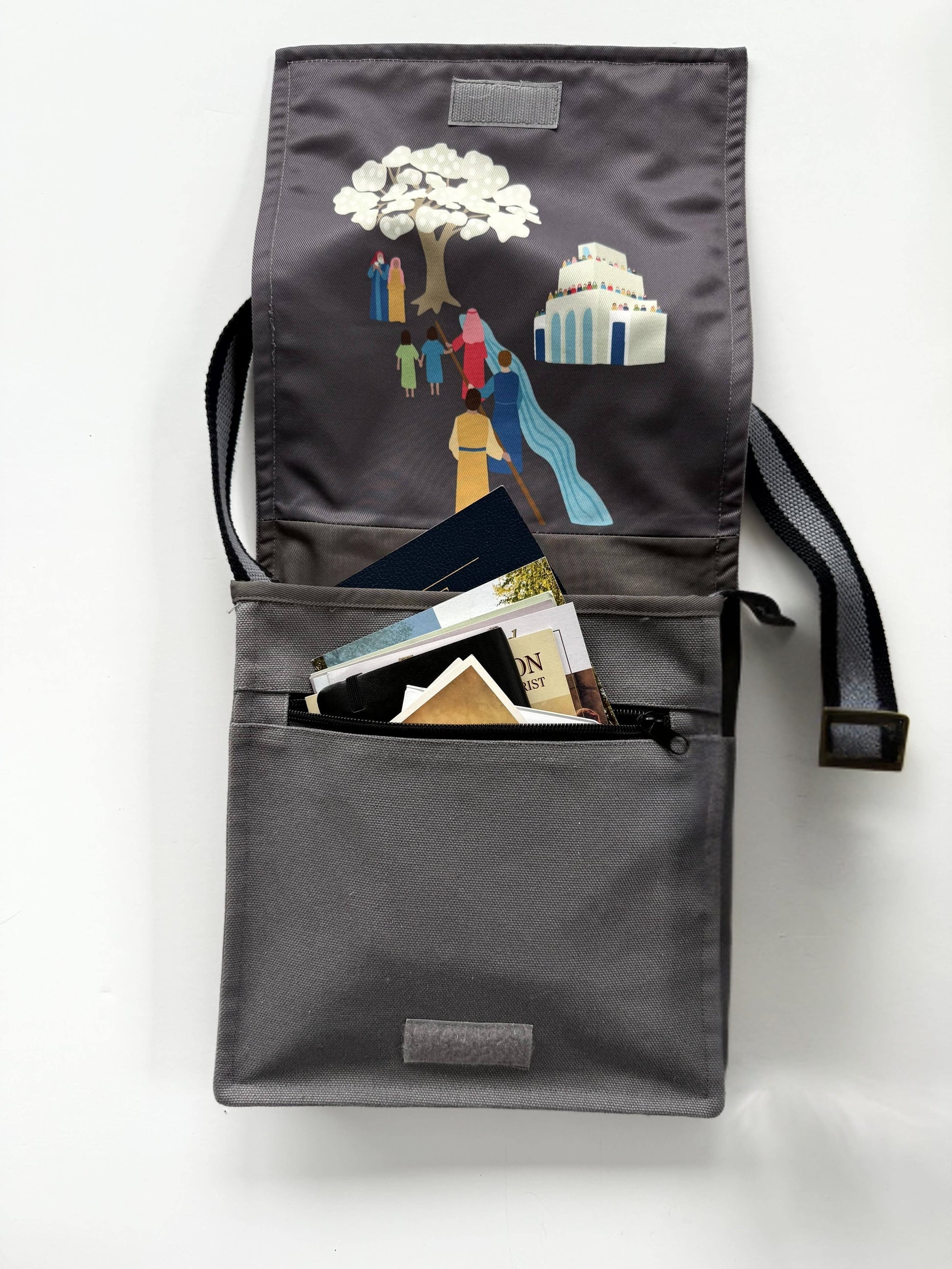 Front pocket of Iron Rod Messenger Bag